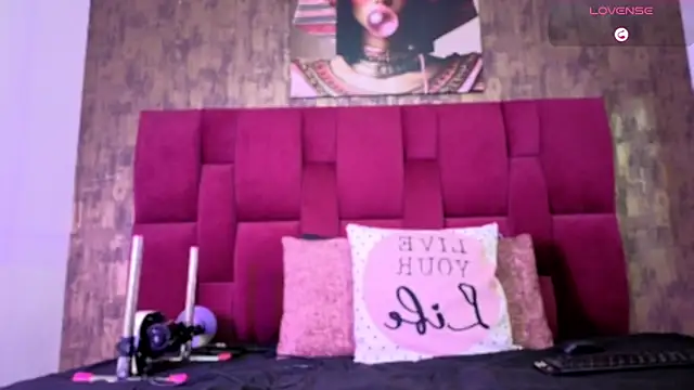 camila  bouzas online show from February 2026 11:56:02 AM