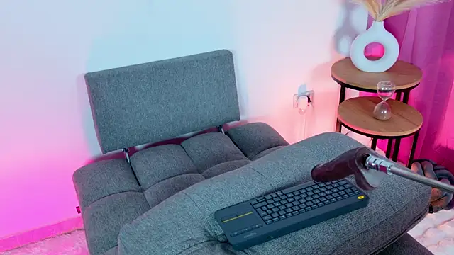 Celesttebloom   online show from October 2025 02:32:01 AM