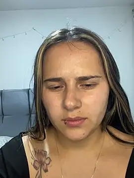Snapshot of violetjack chatting on July 2026 12:40:01 AM violetjack online show from July 2026 12:40:01 AM