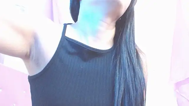 nicole-roman online show from April 2026 01:04:01 PM