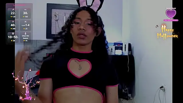 GabbyMendez21 online show from October 2025 09:16:02 PM