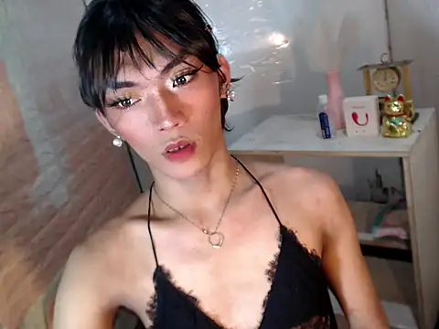 HaileyPresly online show from April 2026 02:10:01 PM