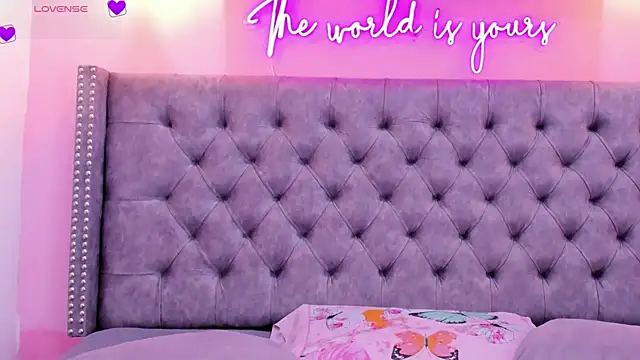 Sophiia 77 online show from November 2025 01:15:02 AM