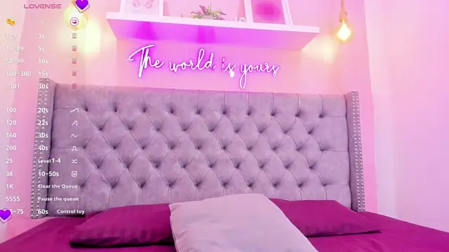 Sophiia 77 online show from November 2025 09:59:02 PM