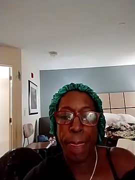 Snapshot of Mshard-61 chatting on December 2025 01:16:02 PM Mshard-61 online show from December 2025 01:16:02 PM