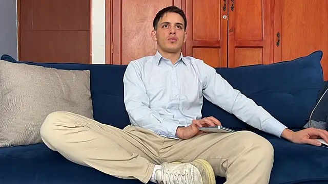 klauss top online show from December 2025 04:55:01 PM