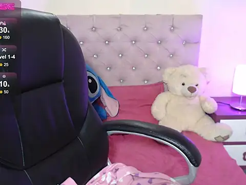 gabyy cute  online show from October 2025 04:00:02 AM