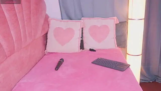 ElodieRousse  online show from February 2026 06:47:02 PM