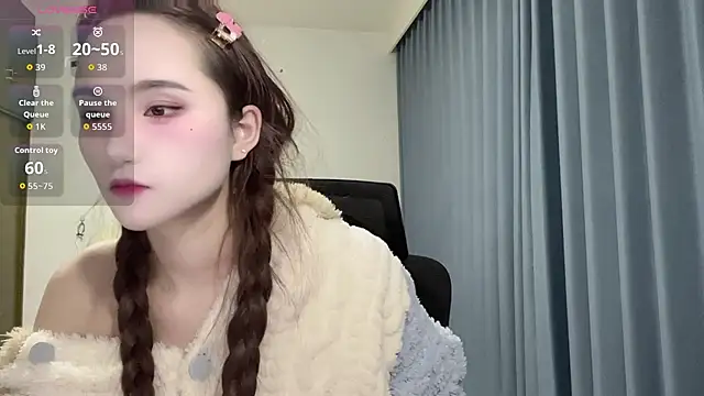 Momo-999 online show from December 2025 12:28:02 PM