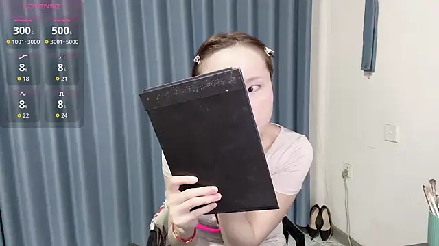 Momo-999 online show from October 2025 05:40:02 AM