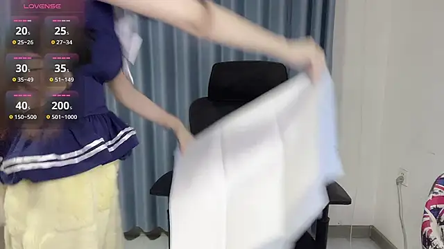 Momo-999 online show from November 2025 04:45:02 PM