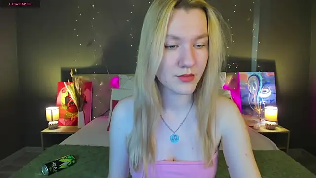 LinaRayy online show from October 2025 09:08:01 AM