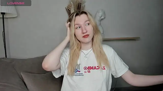 LinaRayy online show from December 2025 08:05:02 AM