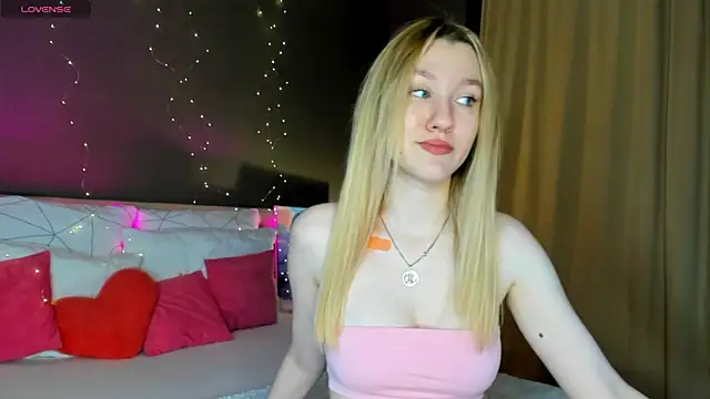 LinaRayy online show from November 2025 09:13:01 AM