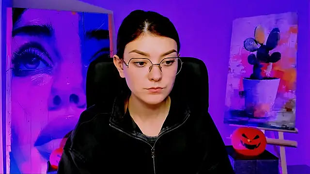 AnaSteisher online show from October 2025 01:21:01 PM