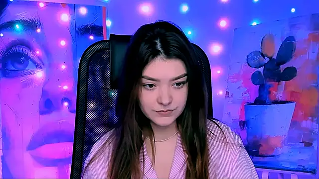 AnaSteisher online show from December 2025 01:35:02 PM