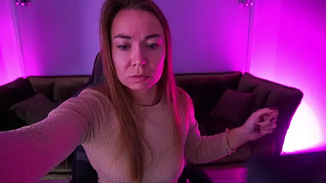 Snapshot of VixenMuse chatting on November 2025 08:57:01 PM VixenMuse online show from November 2025 08:57:01 PM