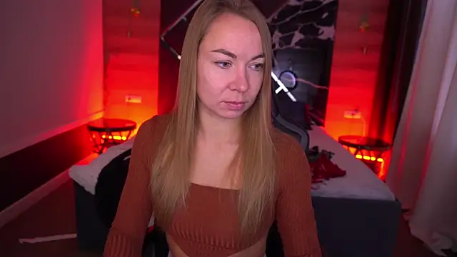 Snapshot of VixenMuse chatting on October 2025 06:47:02 AM VixenMuse online show from October 2025 06:47:02 AM