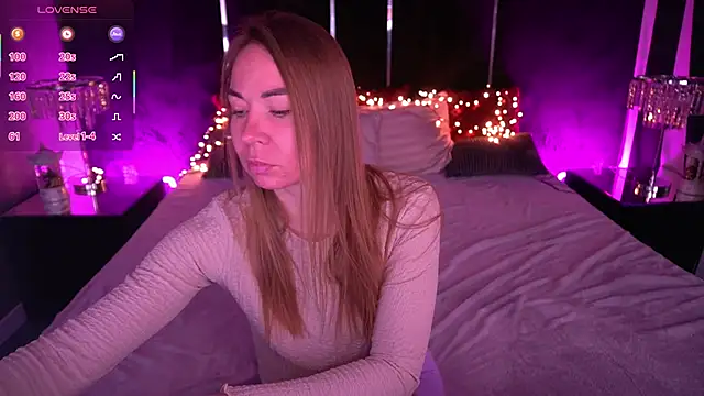 VixenMuse online show from February 2026 09:15:01 PM