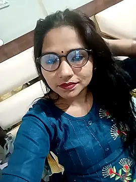 Vanshika1432 online show from October 2025 04:55:02 AM