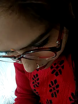 Vanshika1432 online show from November 2025 08:14:02 AM