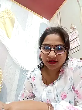 Vanshika1432 online show from November 2025 05:00:01 AM