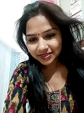 Vanshika1432 online show from November 2025 07:06:01 PM