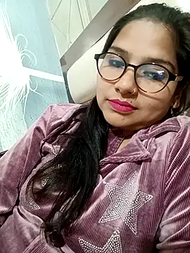 Vanshika1432 online show from November 2025 12:59:03 PM