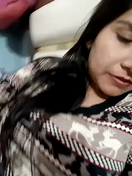 Vanshika1432 online show from November 2025 07:18:01 PM