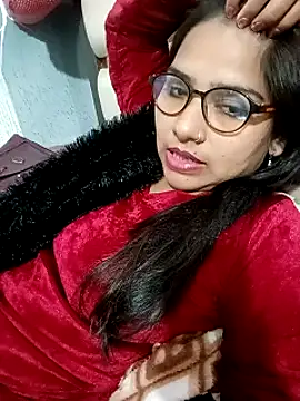 Vanshika1432 online show from November 2025 07:36:03 PM