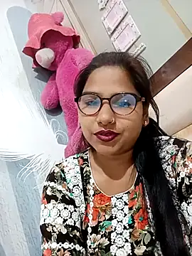 Vanshika1432 online show from October 2025 04:11:02 AM