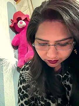 Snapshot of Vanshika1432 chatting on January 2026 05:11:01 AM Vanshika1432 online show from January 2026 05:11:01 AM