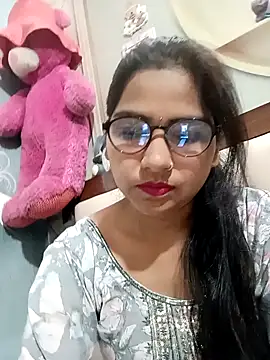 Vanshika1432 online show from November 2025 06:07:02 AM