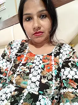 Vanshika1432 online show from October 2025 10:12:01 AM