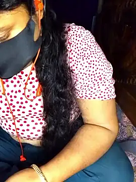 Priyanka-Khan online show from May 2026 06:17:02 PM