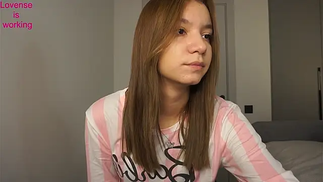 BrynnHolverson online show from November 2025 07:52:02 PM