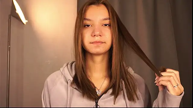 BrynnHolverson online show from October 2025 05:57:02 PM