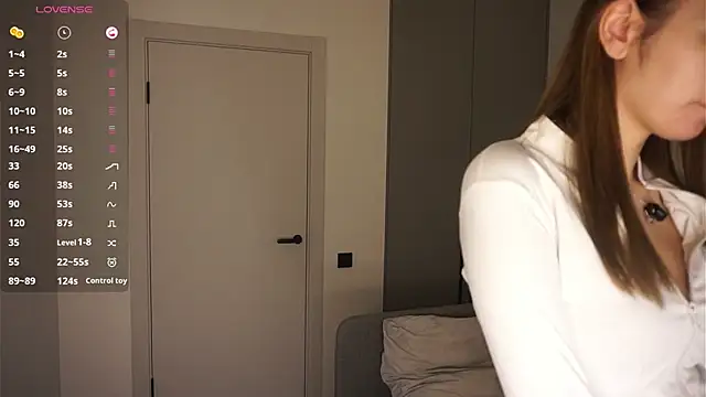 BrynnHolverson online show from January 2026 08:24:02 PM