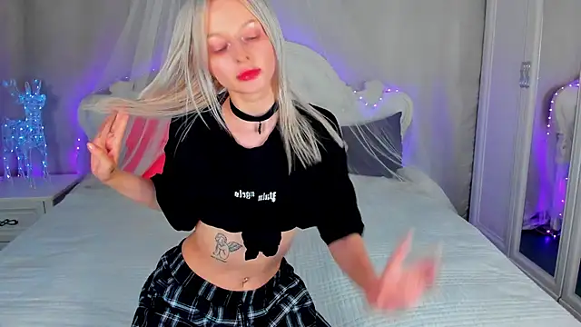 Snapshot of AlessaKiss chatting on July 2026 02:05:17 AM AlessaKiss online show from July 2026 02:05:17 AM