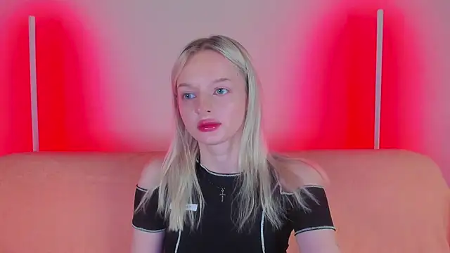 Snapshot of AlessaKiss chatting on July 2026 07:05:02 AM AlessaKiss online show from July 2026 07:05:02 AM