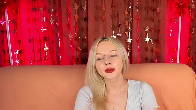 Snapshot of AlessaKiss chatting on February 2026 01:39:01 AM AlessaKiss online show from February 2026 01:39:01 AM