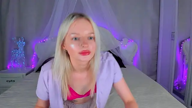 Snapshot of AlessaKiss chatting on July 2026 09:06:02 AM AlessaKiss online show from July 2026 09:06:02 AM