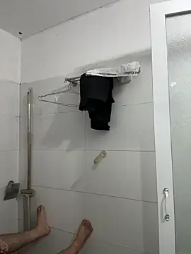 liamhn2k4 online show from April 2026 11:27:01 AM