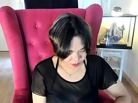 Snapshot of GoldenTs69 chatting on October 2025 05:20:01 AM GoldenTs69 online show from October 2025 05:20:01 AM