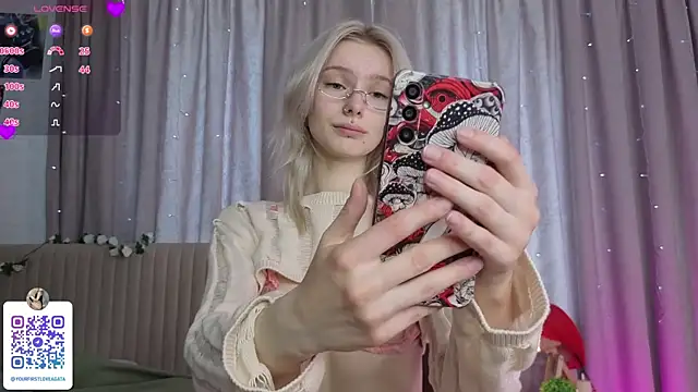 Snapshot of Sunshine_agata chatting on June 2026 05:30:02 AM Sunshine agata online show from June 2026 05:30:02 AM