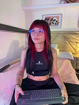 Emma duff online show from March 2026 07:47:01 PM