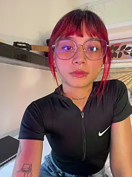 Emma duff online show from April 2026 07:42:02 PM