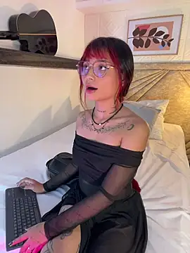 Emma duff online show from March 2026 07:42:01 PM