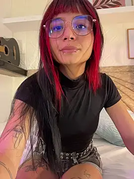 Emma duff online show from April 2026 07:29:01 PM