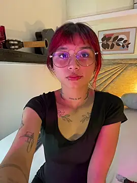 Emma duff online show from April 2026 07:20:02 PM